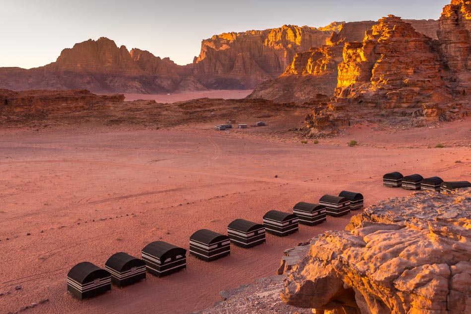 campo tendato giordania deserto wadi rum 