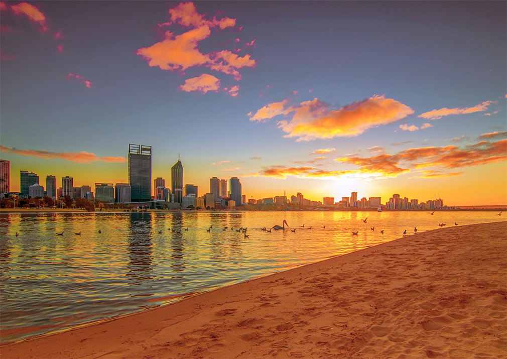 Golden hour con la vista dello skyline di Perth