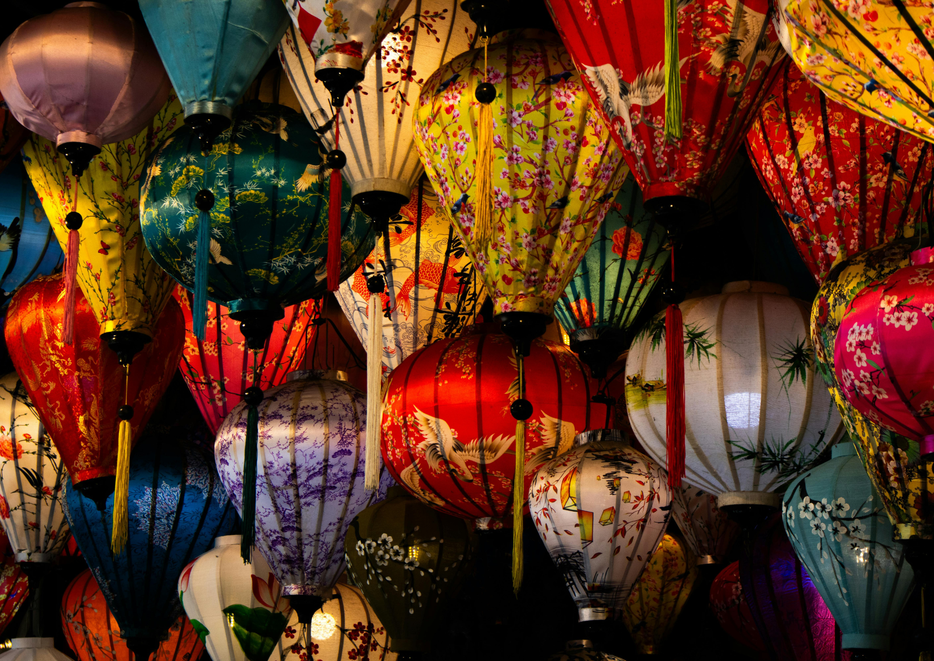 hoian-lanterns-by-night-