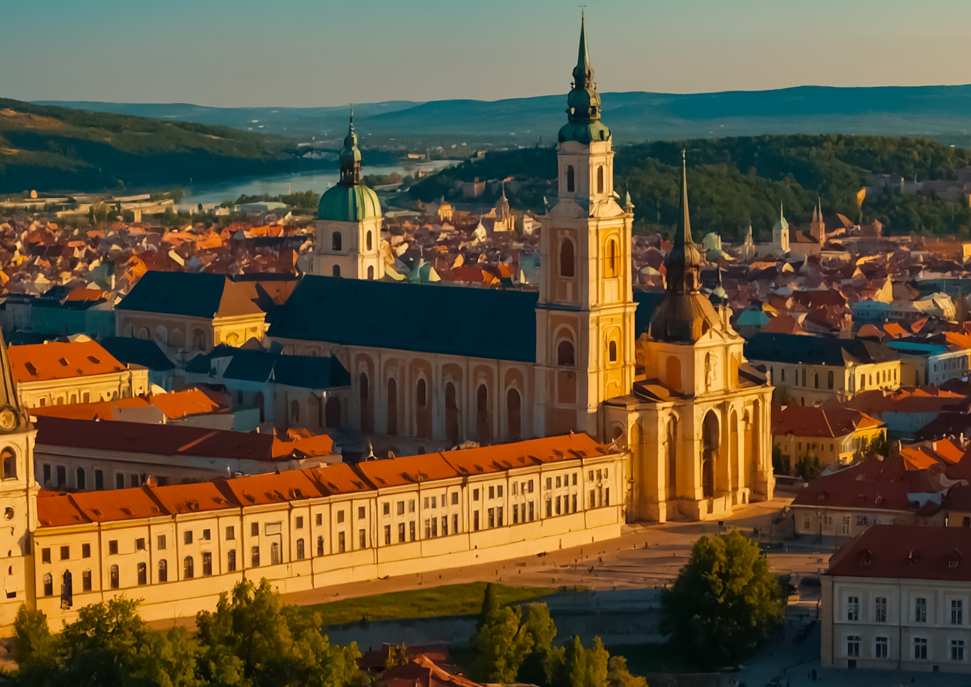 architecture-aroma-historic-center-eger