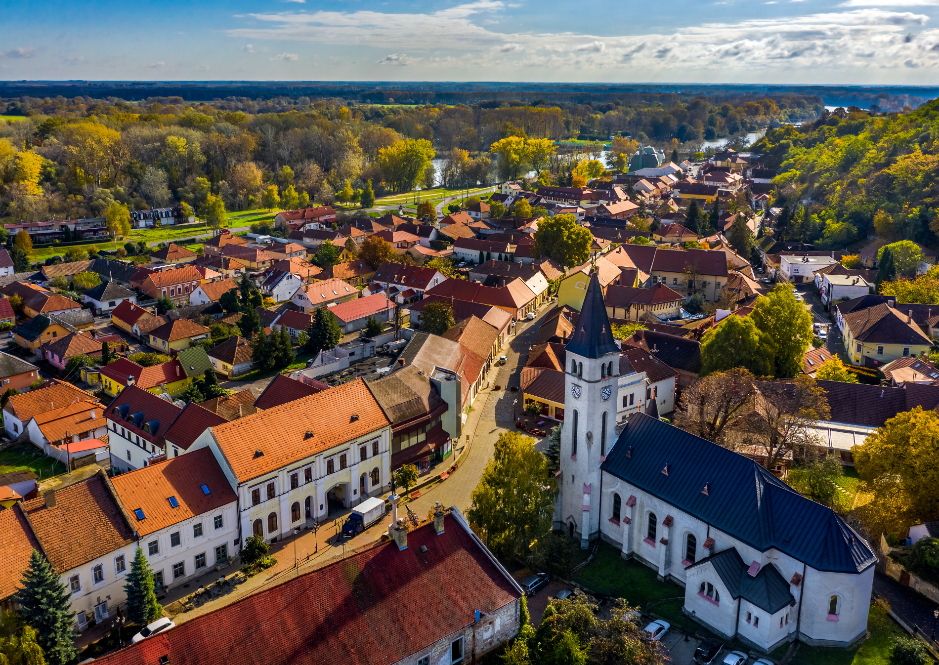 city-vineyard-centuries-old-bond