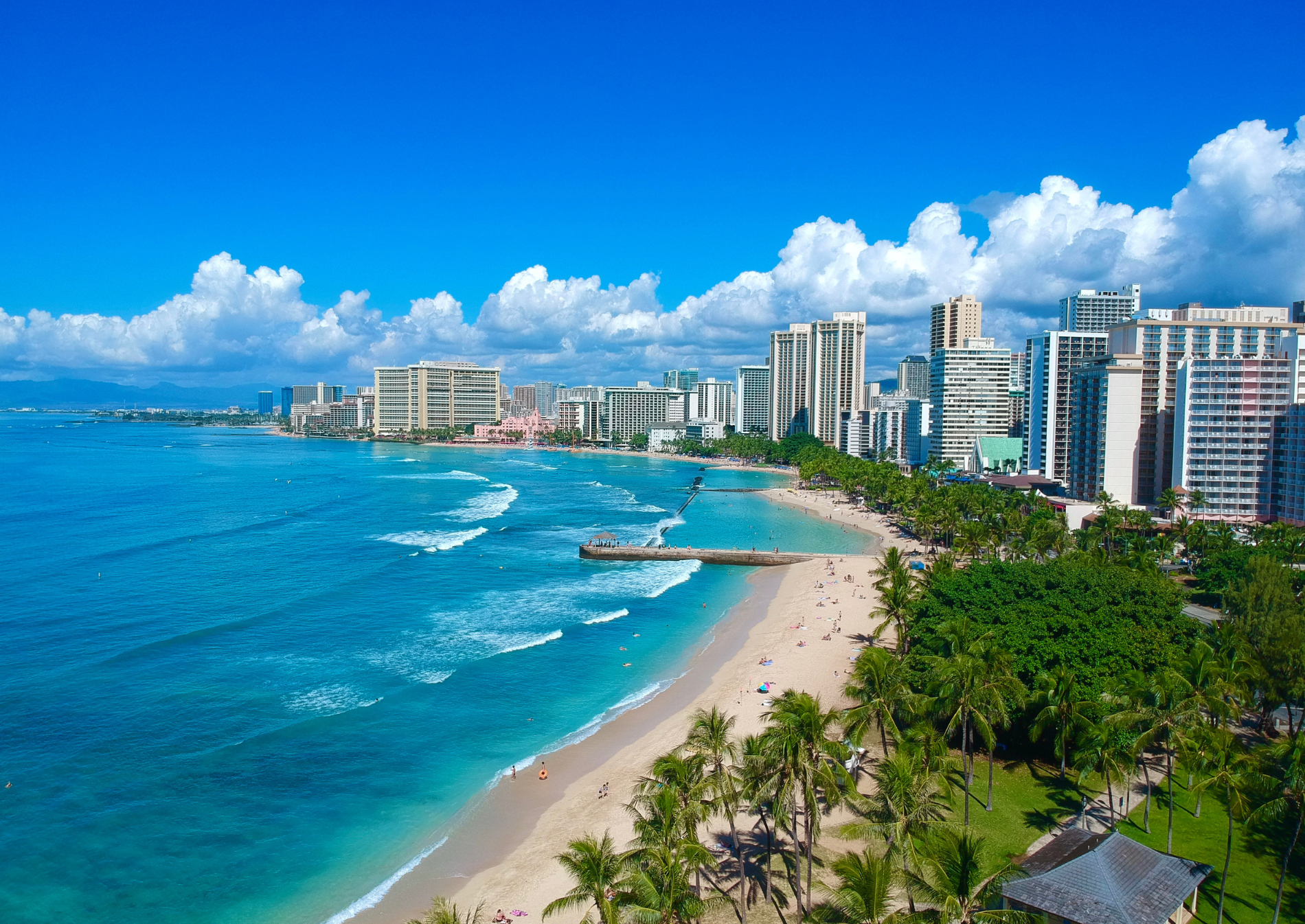 honolulu-waikiki-spiaggia-skyline-oceano