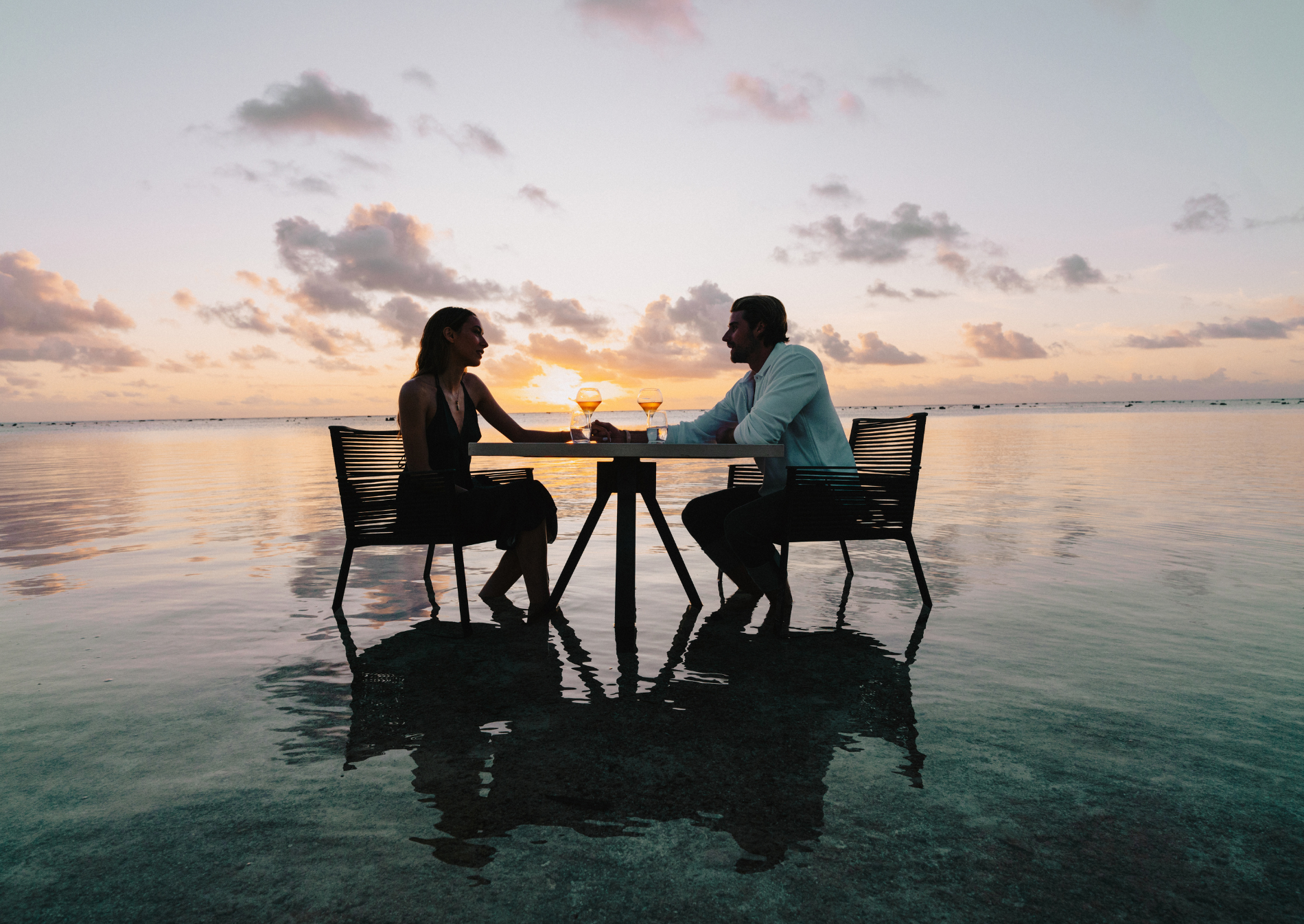 thebrando-romantic-dinner-tetiaroa-lagoon